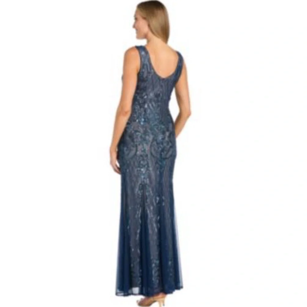 Elegant navy lace and sequins formal dress - Picture 2 of 4